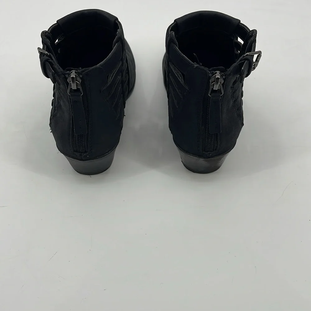 MARCOREPUBLIC WOMENS BOOTIES, SIZE 7 ,LIKE NEW PREOWNED CONDITION. BLACK